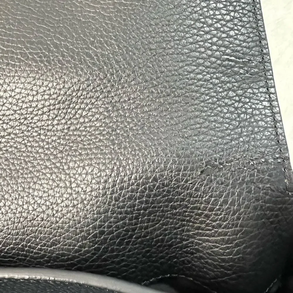 LOUIS vuitton marius taurillon leather messenger bag
